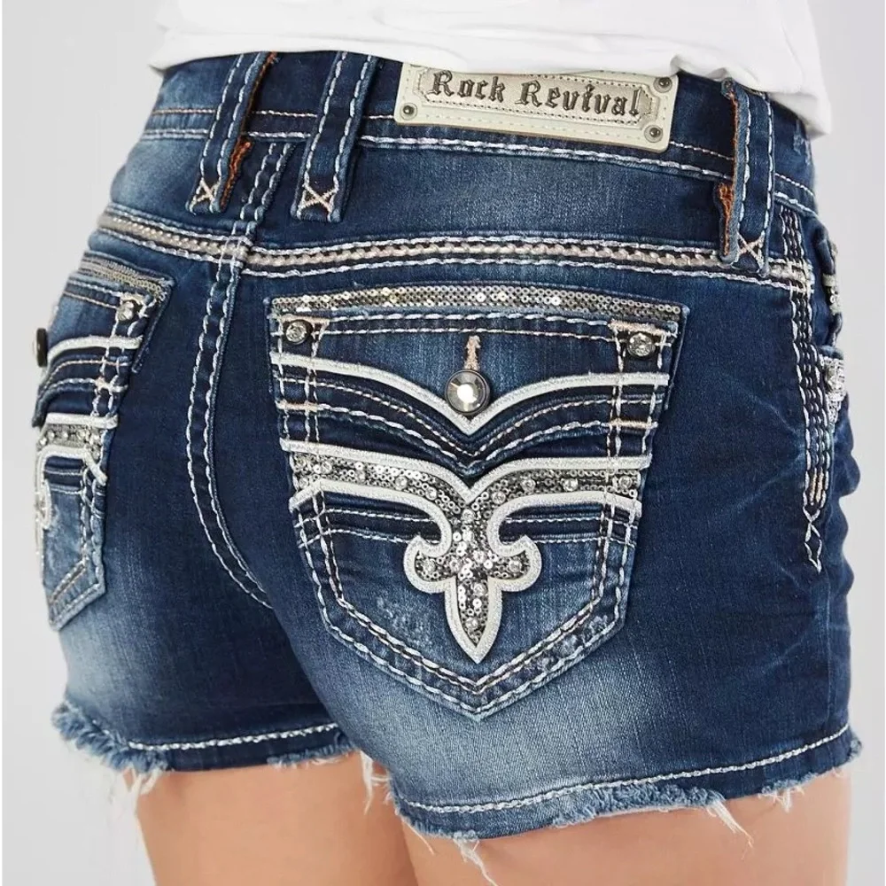Buckle Jean Shorts - Picture 5 of 5